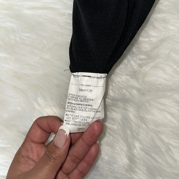 Under Armour Heat Gear Long Sleeve Tee - Picture 2 of 5